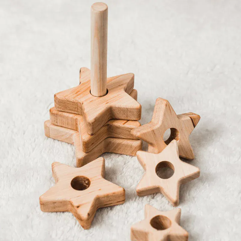 Montessori stableringer i tre- Stjerne