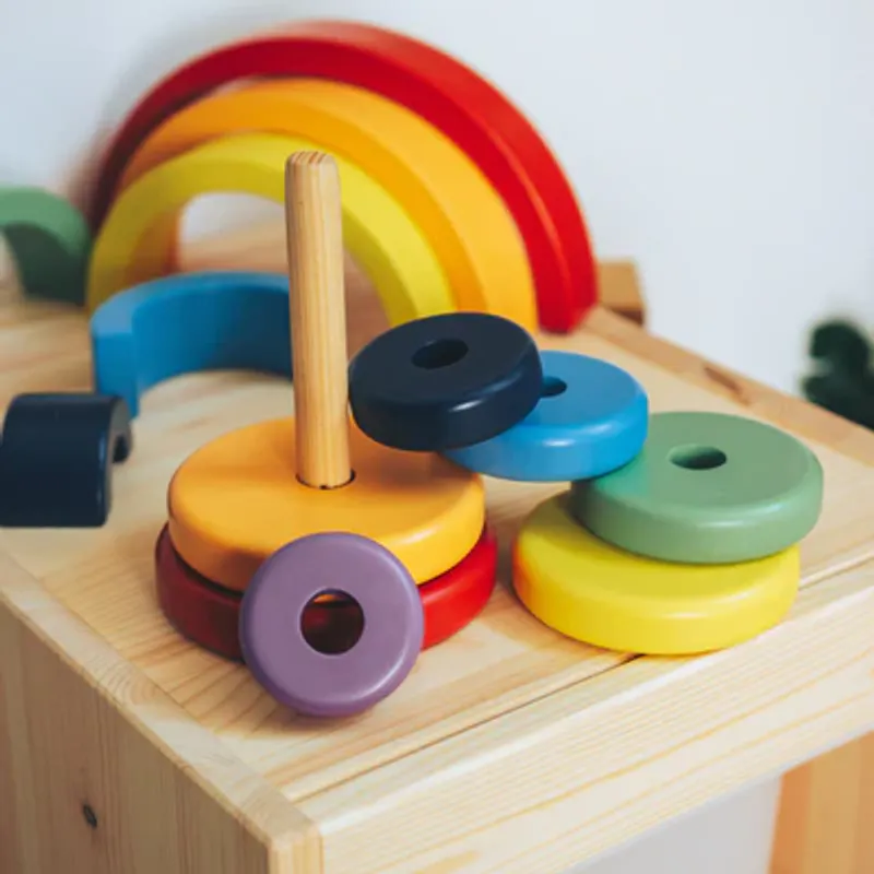 Montessori Stableleke i Tre – Regnbue og Ringer